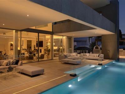 Casa Sarah Terrace Night