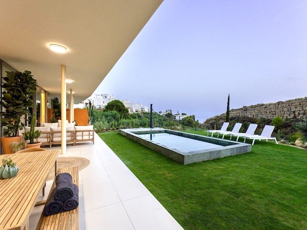 Luxury Home with Private Garden and Pool in Higuerón